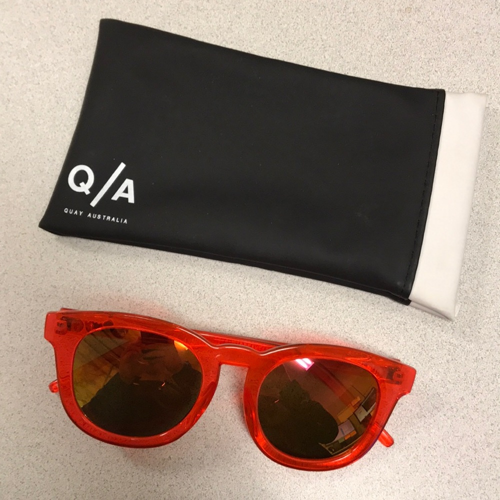 Quay BRAND NEW Sunglasses with Case